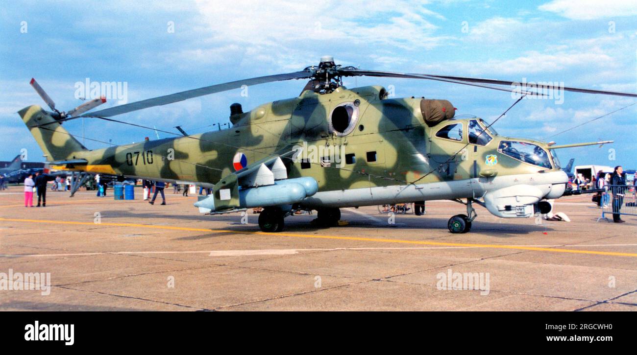 Vzdusne sily ACR - MIL mi-24V 0710 (msn 730710), di 331 Squadron. (Vzdusne sily ACR - forza aerea ceca). Foto Stock