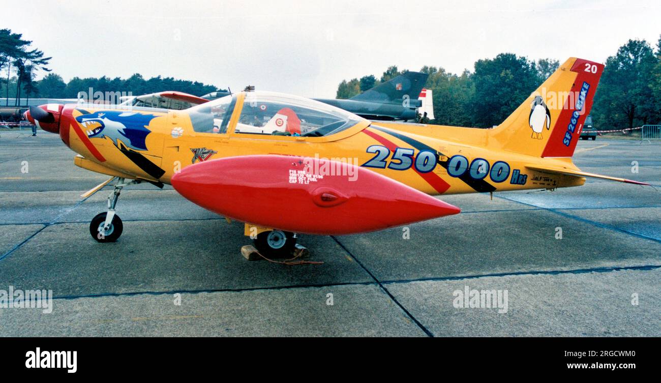 Forza cintura eyrienne - Siai-Marchetti SF.260M ST-20 (msn 10-20). (Force Aerienne Belge - Belgische Luchtmacht - Belgian Air Force). Foto Stock