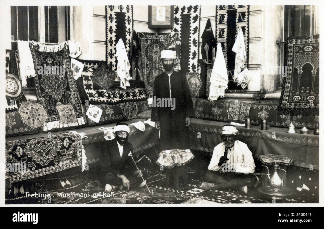 Trebinje, Republika Srpska entità, Bosnia-Erzegovina - Muslim Carpet Dealership Shop. Foto Stock