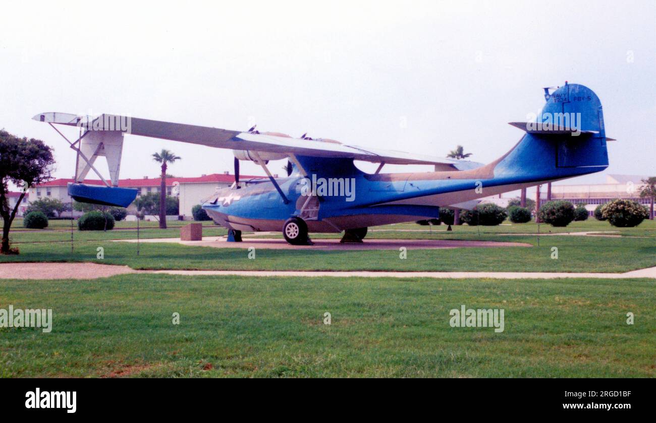 Canadian-Vickers PBV-1A Canso A N4934H (msn CV-272, ex RCAF 9838), in mostra allo Historic Aviation Memorial Museum di Tyler, Texas, dipinto con spurie marcature della US Navy. Foto Stock