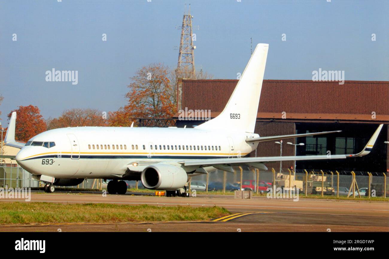 Marina degli Stati Uniti - Boeing C-40A Clipper 166693 (msn 34304 / 1849, 737-7AF). Foto Stock