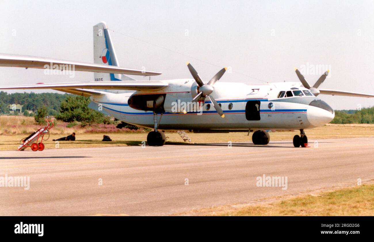 Aeronautica militare cecoslovacca - Antonov An-24RV 5605 (msn 97305605) Foto Stock