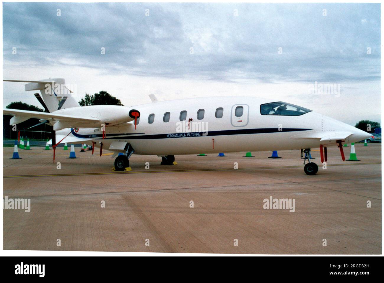 Aeronautica militare Italiano - Piaggio P-180AM Avanti MM62203 (msn 1071), al Royal International Air Tattoo - RAF Fairford 17 luglio 2004. (Aeronautica militare Italiano - Aeronautica militare Italiana) Foto Stock