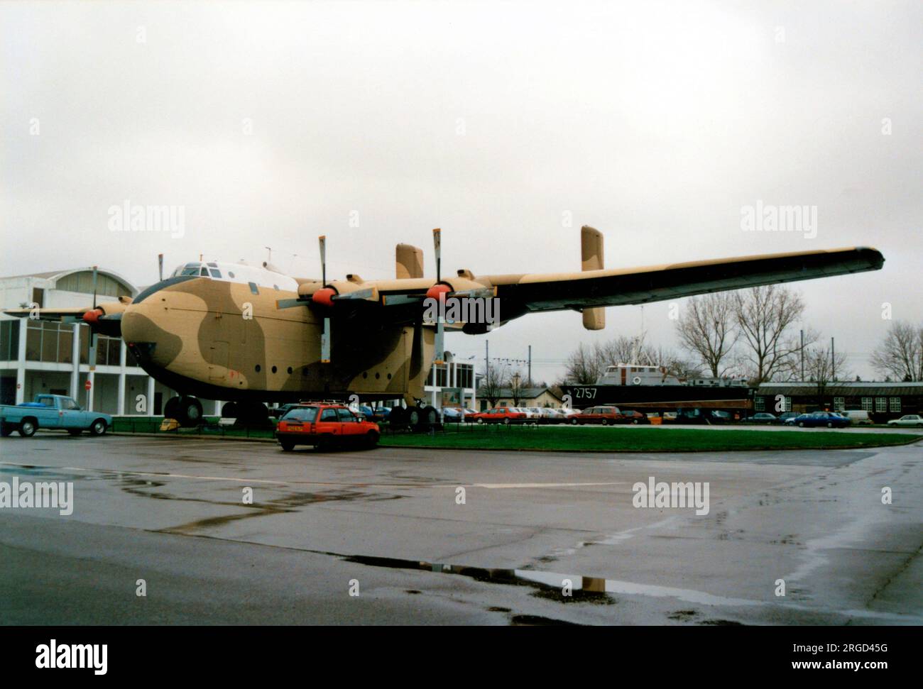 Blackburn Beverley C.1 XH124, all'esterno del Royal Air Force Museum di Hendon Foto Stock