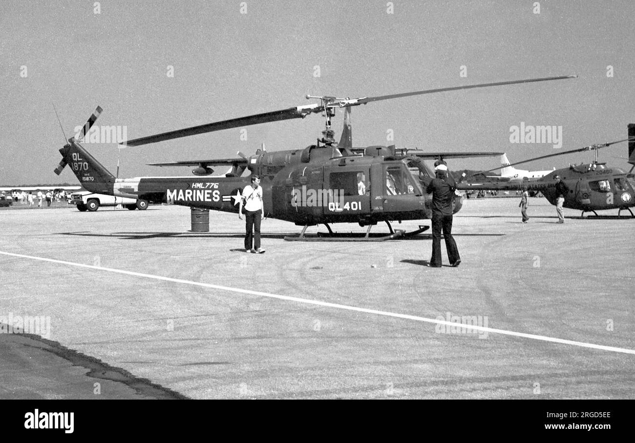 United States Marine Corps - Bell UH-1E Iroquois 151870 (msn 6064), di HML-776, ad un Airshow dell'esercito statunitense negli Stati Uniti. (Cancellato il 13 marzo 1977) Foto Stock