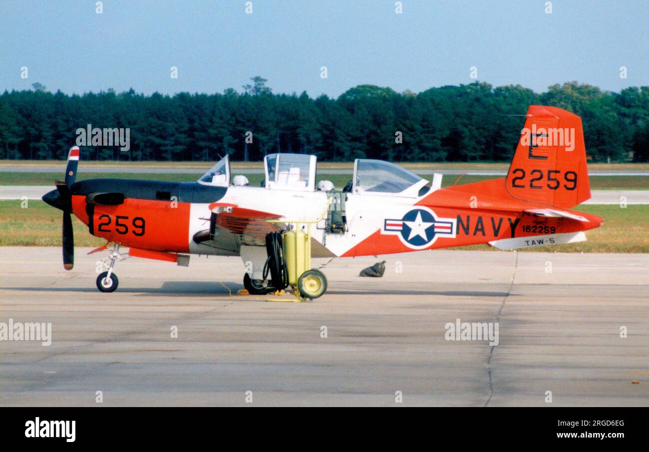 Marina degli Stati Uniti - Beechcraft T-34C Mentor 162259 (msn GL-257, codice base e, indicativo di chiamata 259), del Training Air Wing-5. Foto Stock