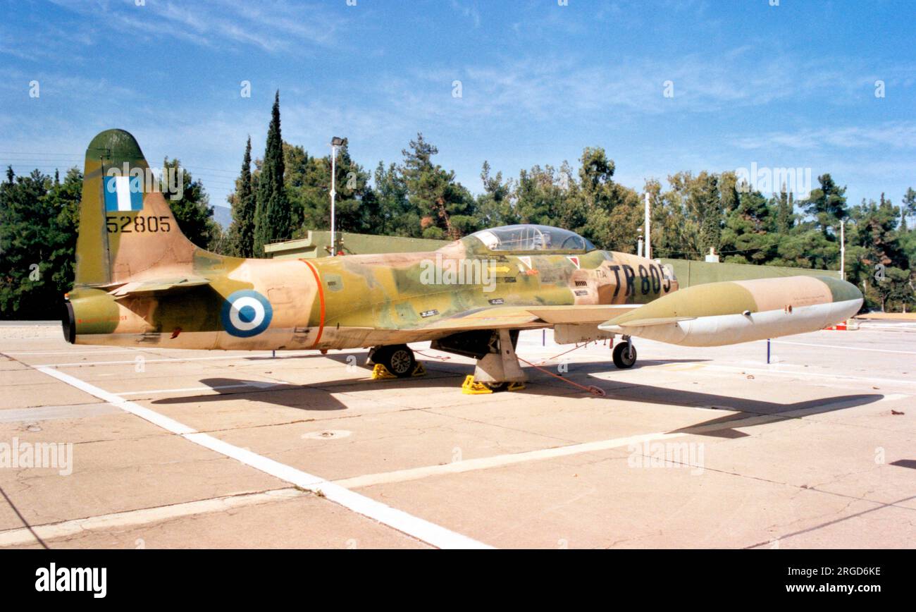 Lockheed T-33A-1-lo Shooting Star 52805 (msn 580-8065, ex 52-9805, buzz numero TR-805), presso l'Hellenic AF Museum, Dekelia AB, Atene Foto Stock