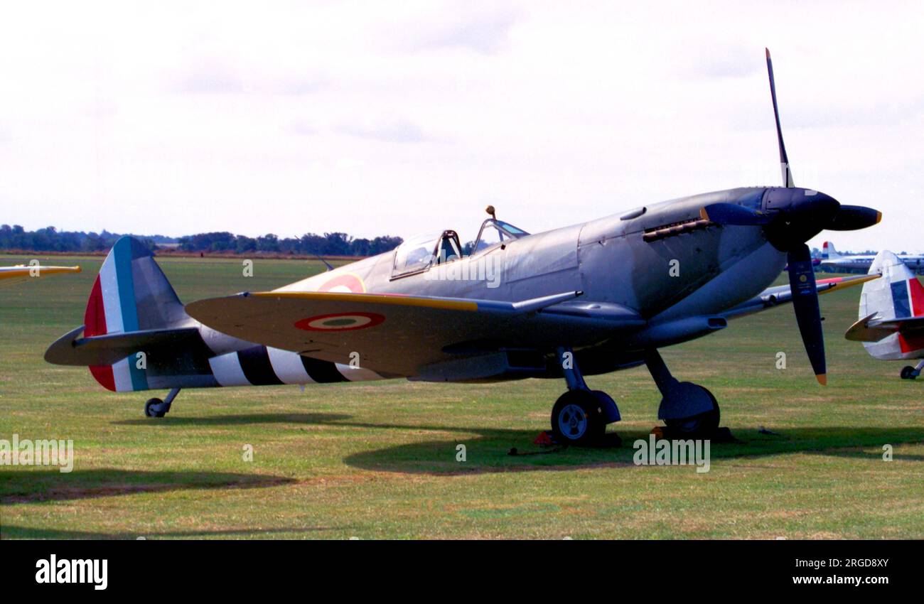 Supermarine Spitfire Mk LF Mk.XVIe G-MXVI (msn CBAF/ IX /4394) Foto Stock