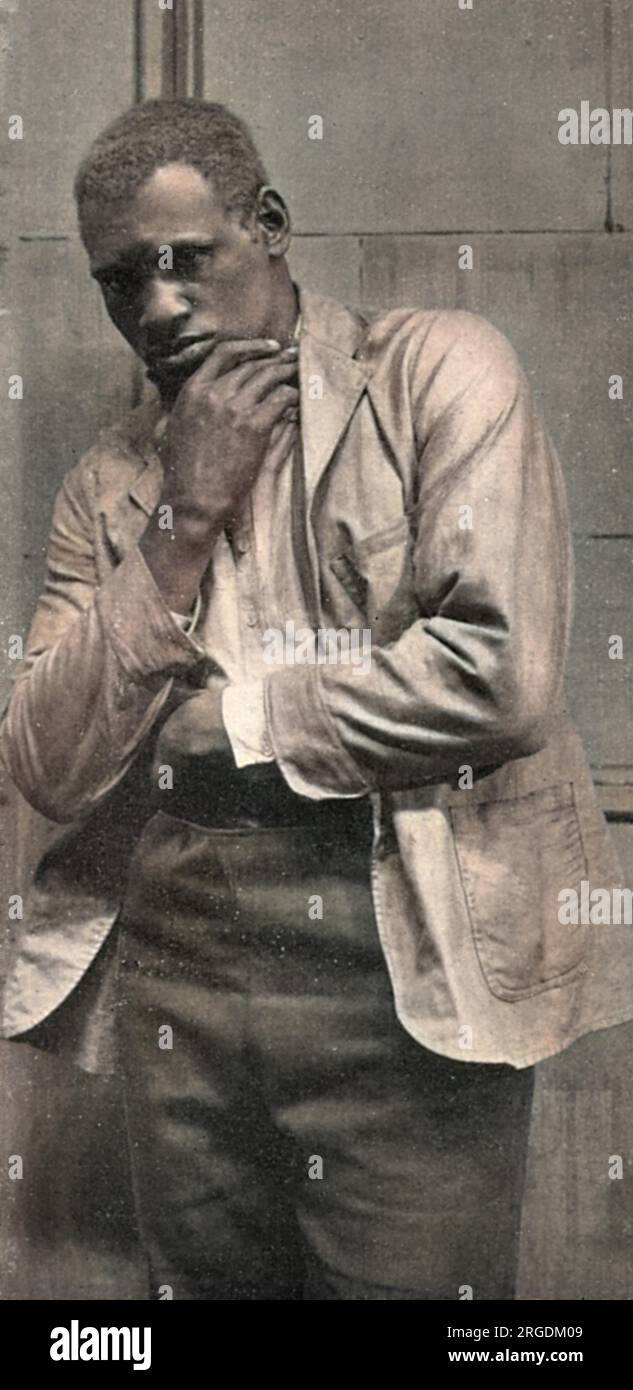 Paul Robeson (1898-1976), cantante e attore statunitense di basso-baritono, coinvolto anche nella politica e nell'attivismo di sinistra. Ha condotto una campagna contro il razzismo e il colonialismo e ha sostenuto il sindacalismo, i diritti civili e il socialismo. Divenne un bersaglio per gli attivisti anti-comunisti, anche se non è chiaro se sia mai stato un membro del Partito Comunista. Raffigurato nel suo famoso ruolo di Joe nel musical di Oscar Hammerstein, Show Boat. Foto Stock