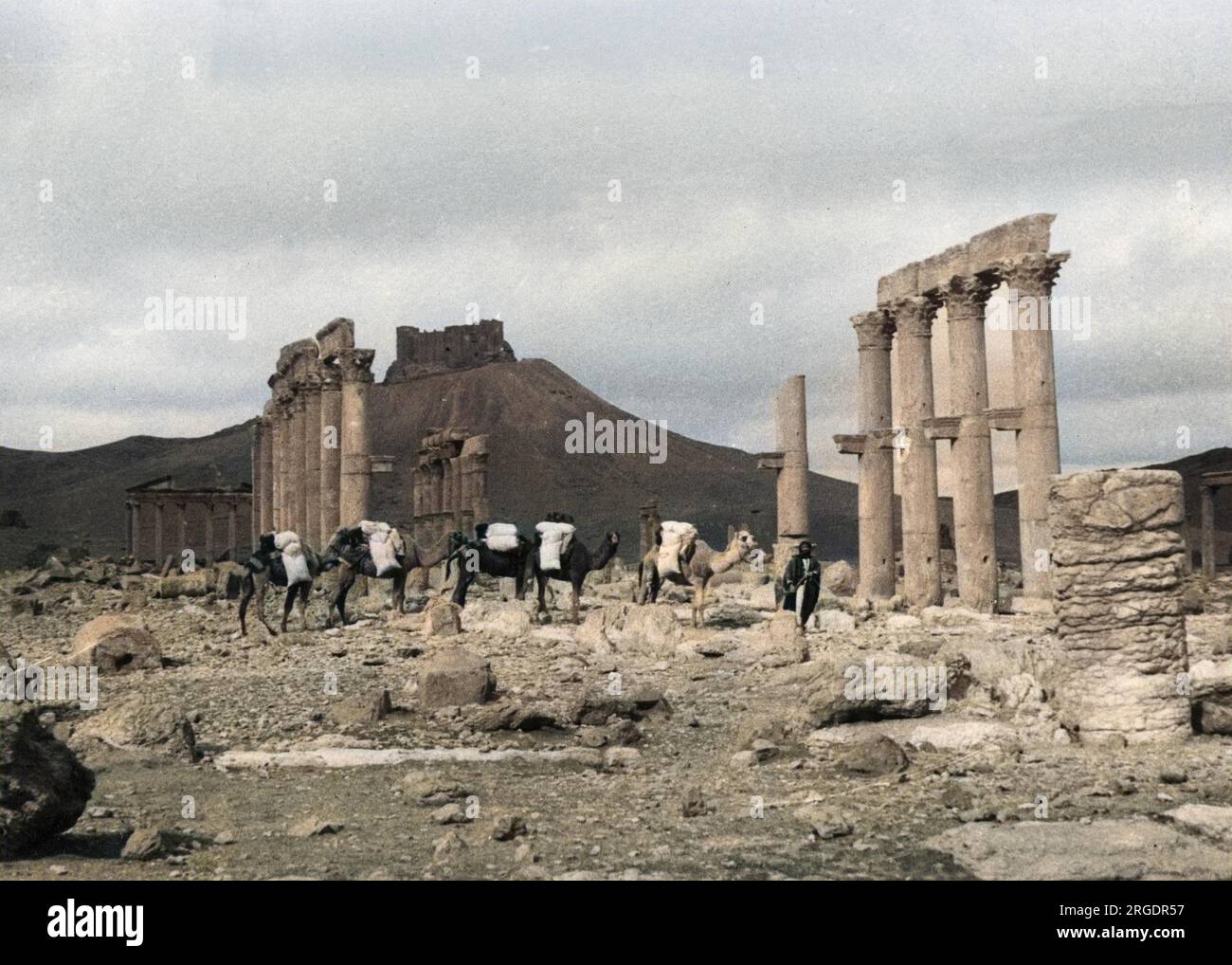 I resti di uno degli antichi templi nella prospera città di Palmira, in Siria. Era conosciuta come la "Sposa del deserto", vitale per i viaggiatori delle carovane del deserto Foto Stock