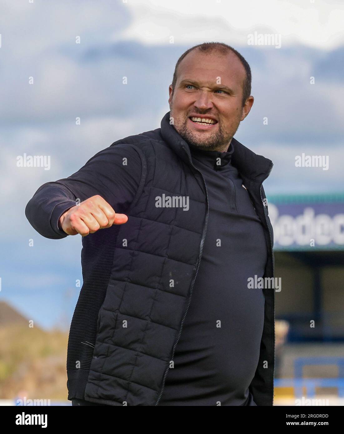 Mourneview Park, Lurgan, County Armagh, Irlanda del Nord, Regno Unito. 5 agosto 2023. Sports Direct Premiership – Glenavon 0 Glentoran 1, apertura stagione Premiership. Allenatore della Irish League, manager dei Glentoran, Warren Feeney. Foto Stock