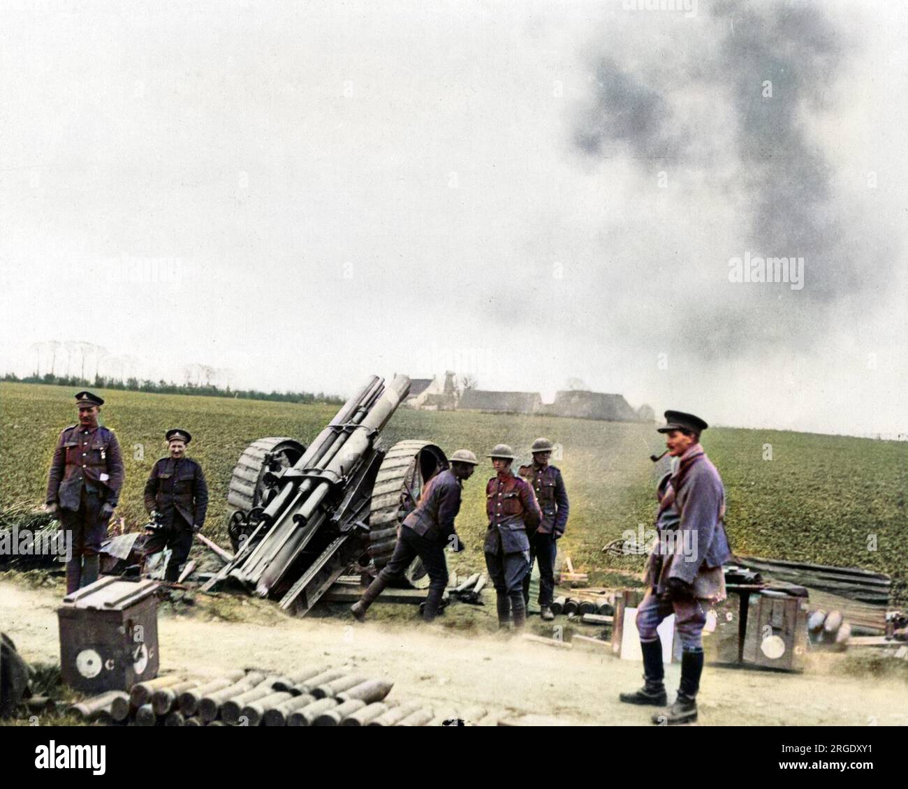 I cannoni britannici resistono all'avanzata tedesca sul fronte occidentale in Francia durante la prima guerra mondiale. Foto Stock