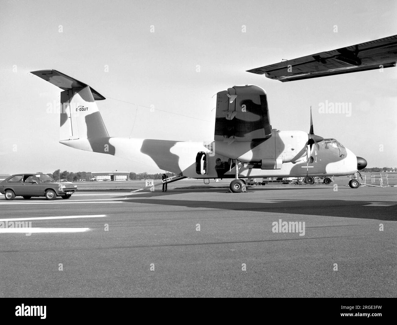 De Havilland Canada DHC-5B Buffalo C-GQUT (msn 87), al SBAC Farnborough Airshow, dal 3-10 settembre 1978. Per l'aeronautica sudanese come '833'. Foto Stock