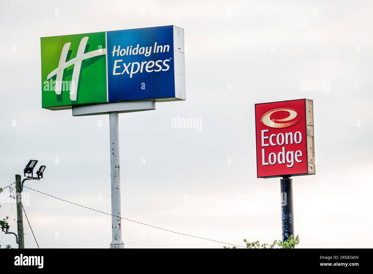 Gastonia North Carolina, alte indicazioni stradali, Holiday Inn Express, Econo Lodge Foto Stock