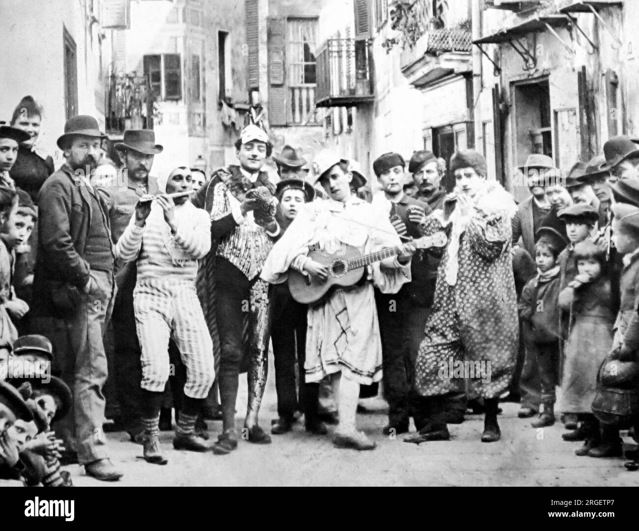 Intrattenitori di strada, Villefranche, Francia, periodo Vittoriano Foto Stock