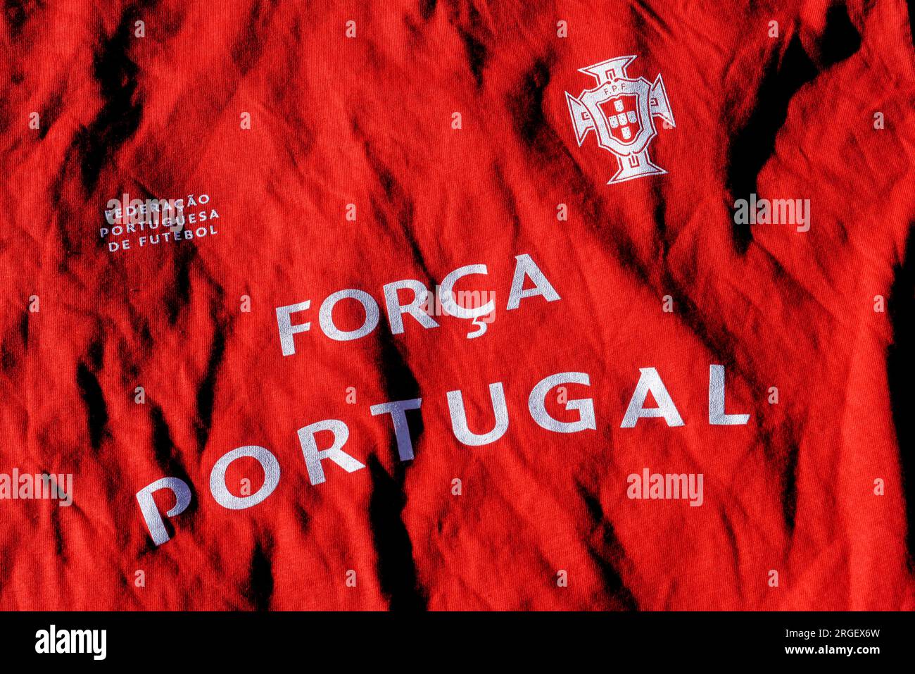 Chiuso con gli sport di calcio o t-shirt di calcio del Portogallo nel comune di Alcanena, Portogallo. Stadio Municipale Joaquim Maria Baptista - 29° Foto Stock