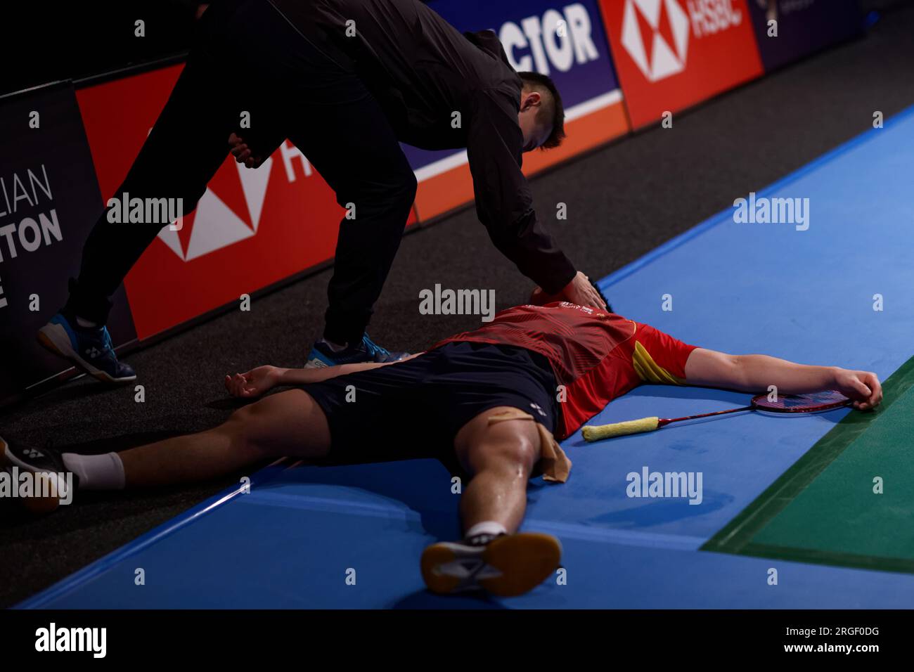 Weng Hong Yang della Cina festeggia dopo aver vinto la finale del singolare maschile del GRUPPO SATHIO Australian Badminton Open 2023 tra India e Cina Foto Stock