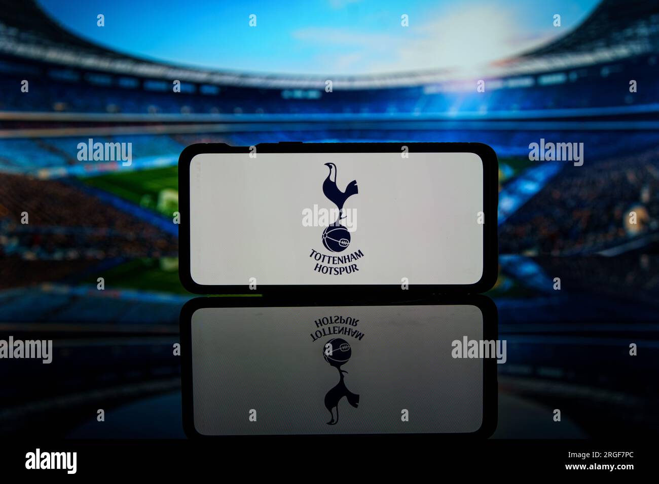 Logo della Premier League inglese Tottenham Hotspurs sullo schermo Foto Stock