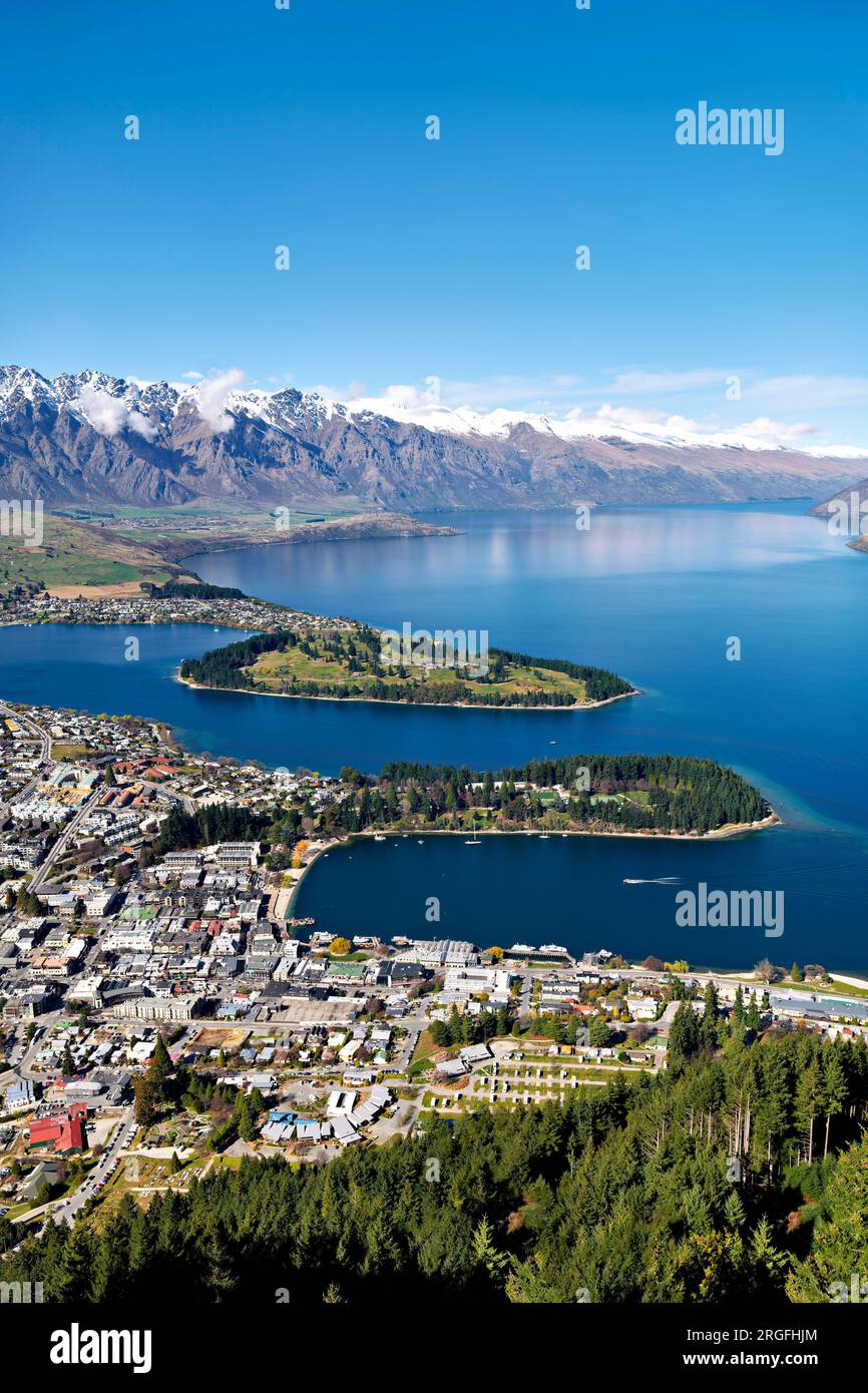 Nuova Zelanda. Vista aerea del lago Wakatipu. Queenstown. Otago. South Island Foto Stock