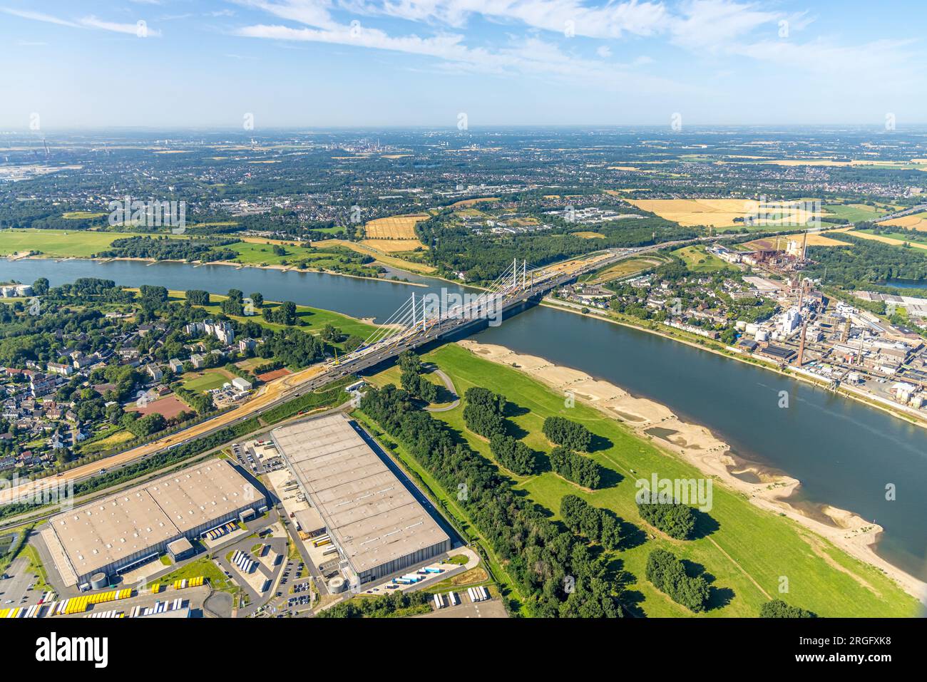 Luftbild, Rheinbrücke Neuenkamp Baustelle, Autobahn A40, Kaßlerfeld, Duisburg, Ruhrgebiet, Nordrhein-Westfalen, Deutschland Foto Stock