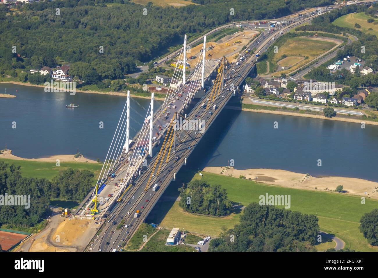 Luftbild, Rheinbrücke Neuenkamp Baustelle, Autobahn A40, Kaßlerfeld, Duisburg, Ruhrgebiet, Nordrhein-Westfalen, Deutschland Foto Stock