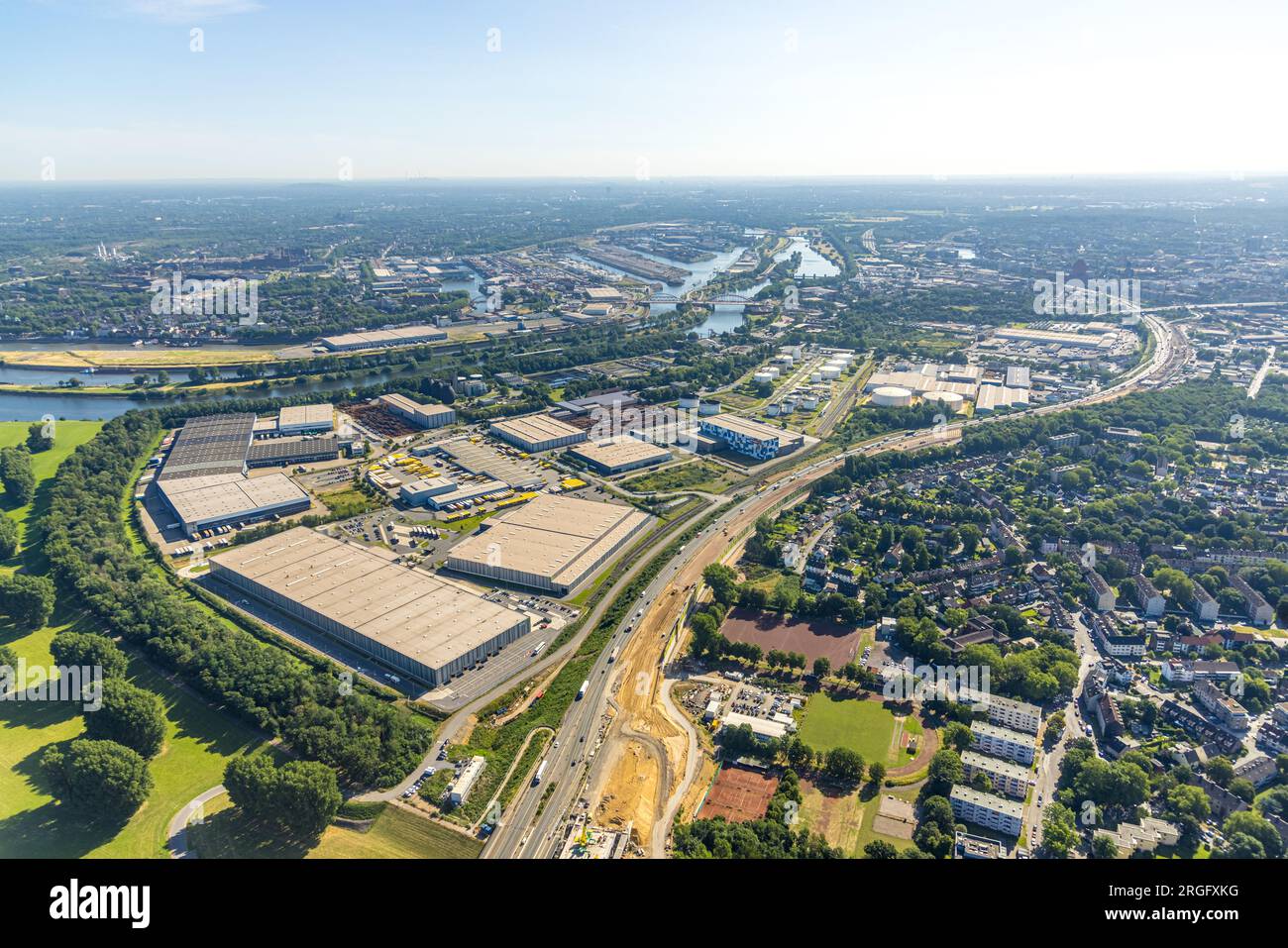 Luftbild, Autobahn A40 Renovierung nahe der Rheinbrücke Neuenkamp, Gewerbegebiet am Blumenkampshof, Kaßlerfeld, Duisburg, Ruhrgebiet, Nordrhein-Westfa Foto Stock