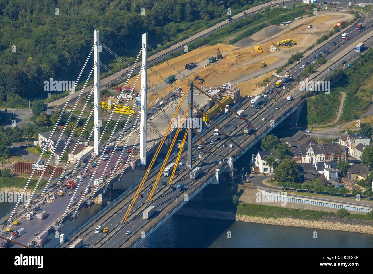 Luftbild, Rheinbrücke Neuenkamp Baustelle, Autobahn A40, Kaßlerfeld, Duisburg, Ruhrgebiet, Nordrhein-Westfalen, Deutschland Foto Stock