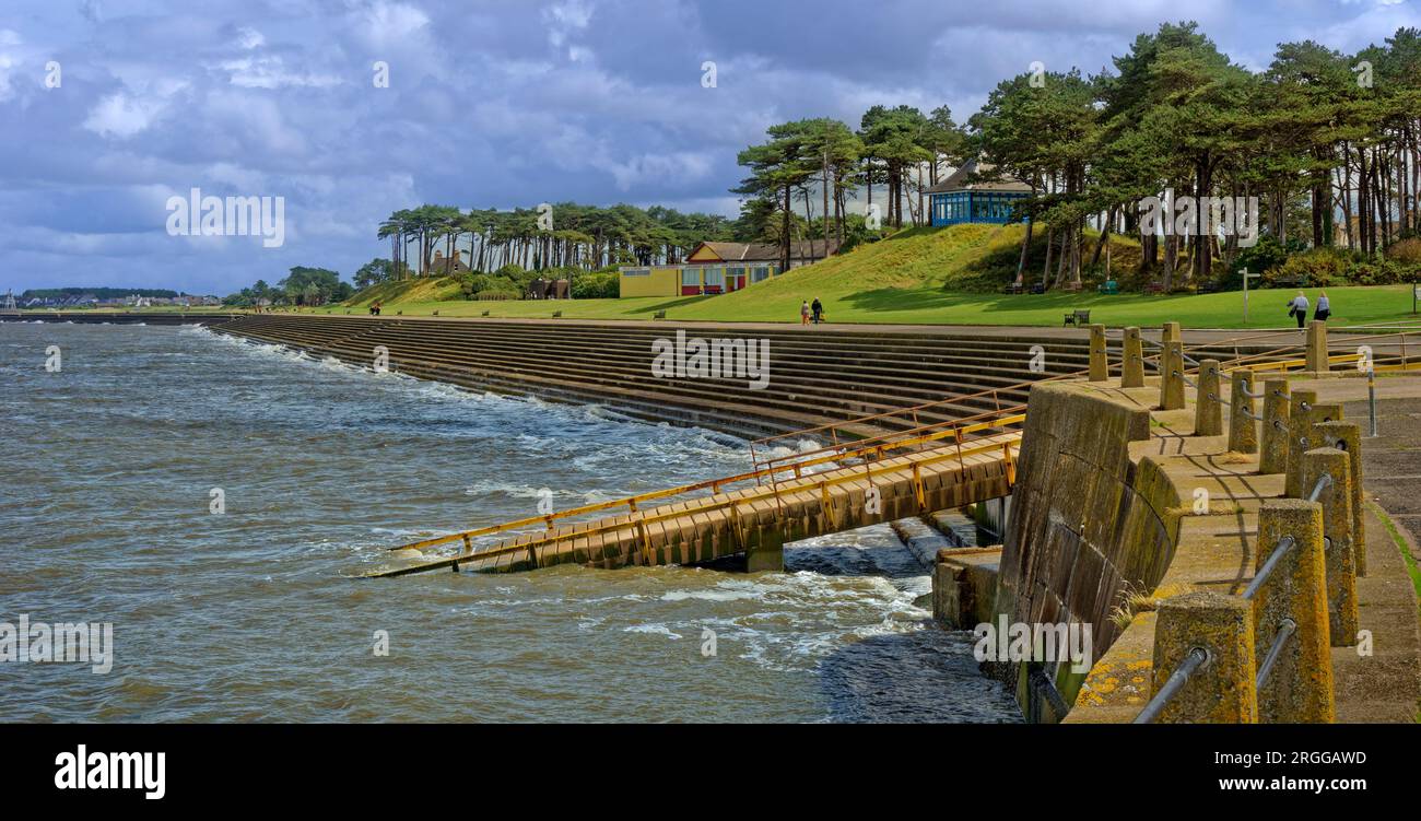 Lungomare di Silloth sul Solway Firth in Cumbria, Inghilterra. Foto Stock