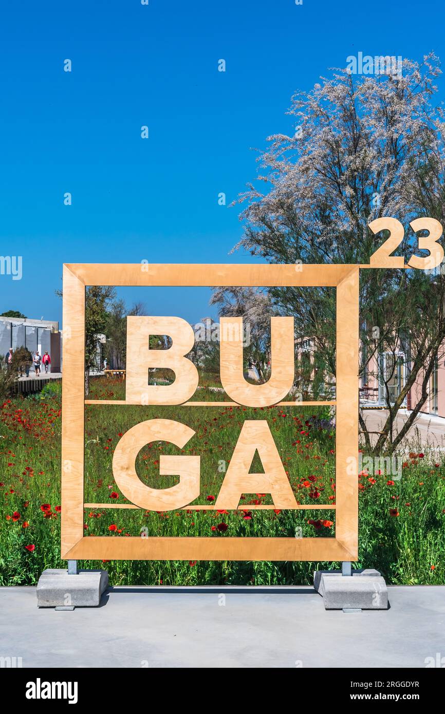Mannheim, Germania - 26.05.2023: Il logo del Bundesgartenschau (abbr. BUGA), una mostra biennale di orticoltura federale in Germania. In corso Foto Stock