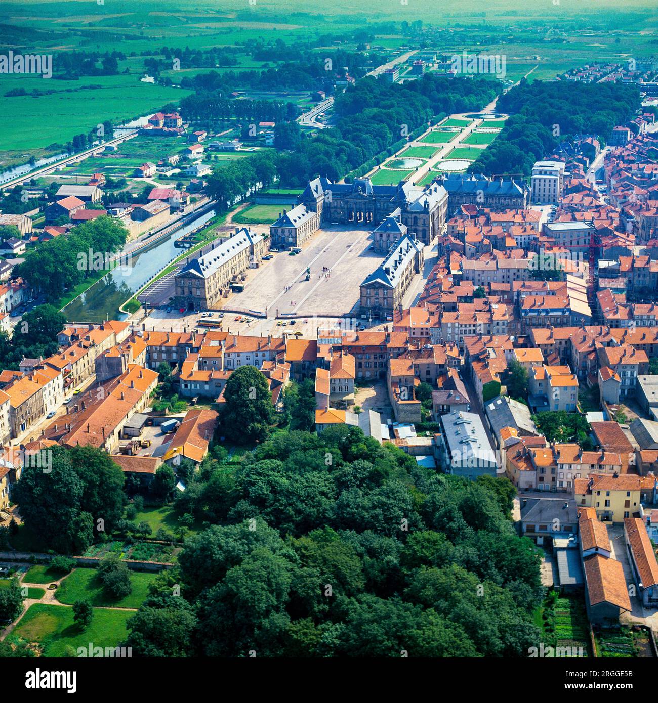 Palazzo Château de Lunéville, XVIII secolo, ex residenza dei duchi di Lorena, città, vista aerea, Meurthe et Moselle, Lorena, Francia, Europa, Foto Stock