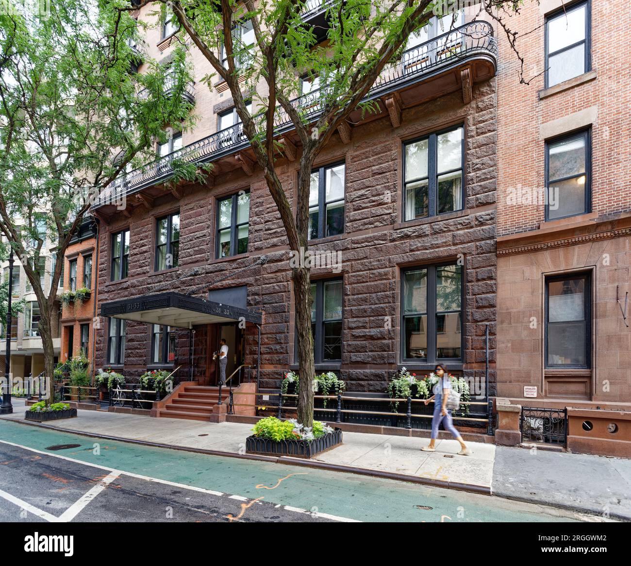 Greenwich Village: The Ardea, 31-33 West 12th Street, è un edificio di appartamenti in mattoni e pietra nel Greenwich Village Historic District. Foto Stock