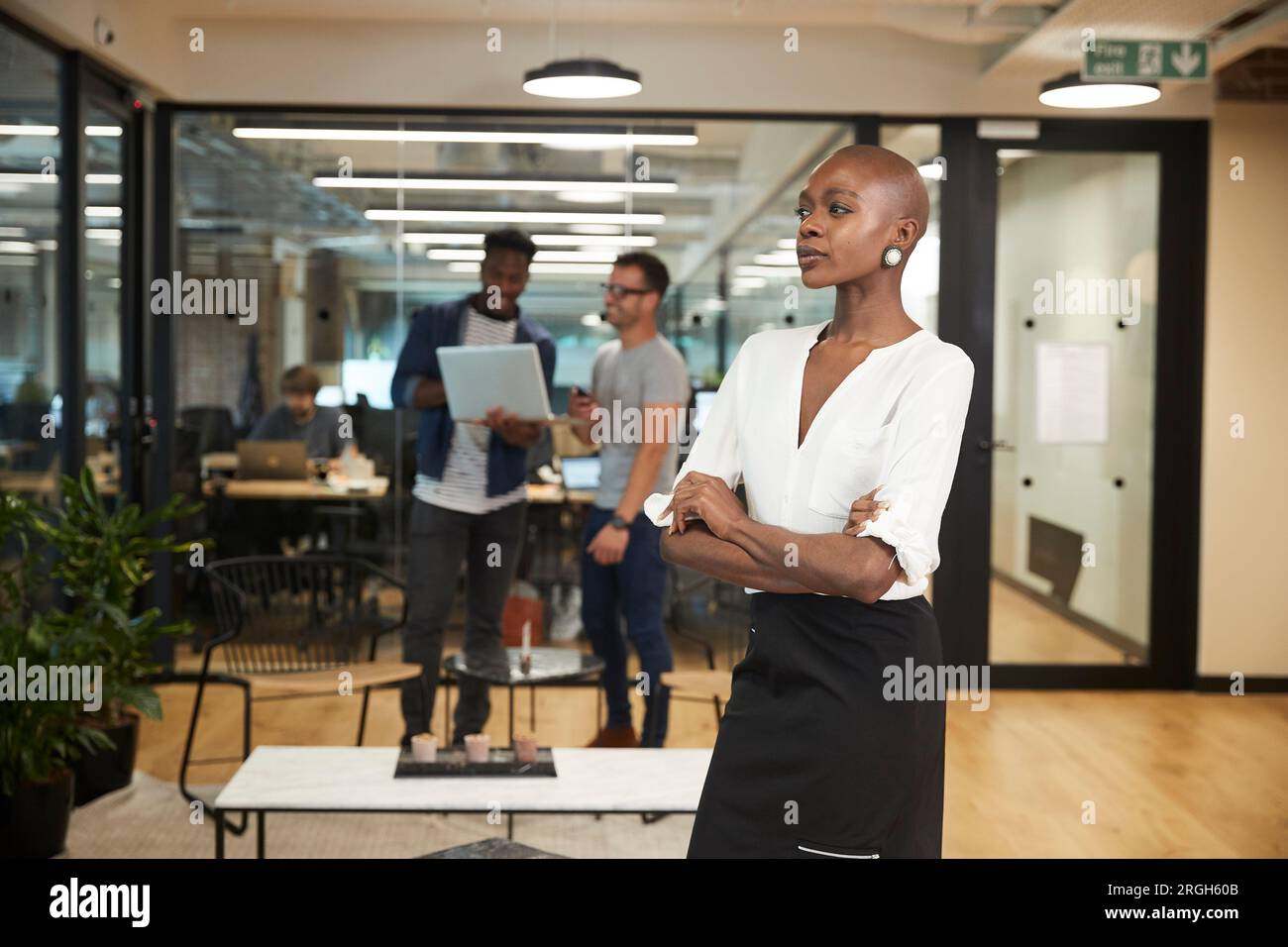 Giovane imprenditrice in office Foto Stock