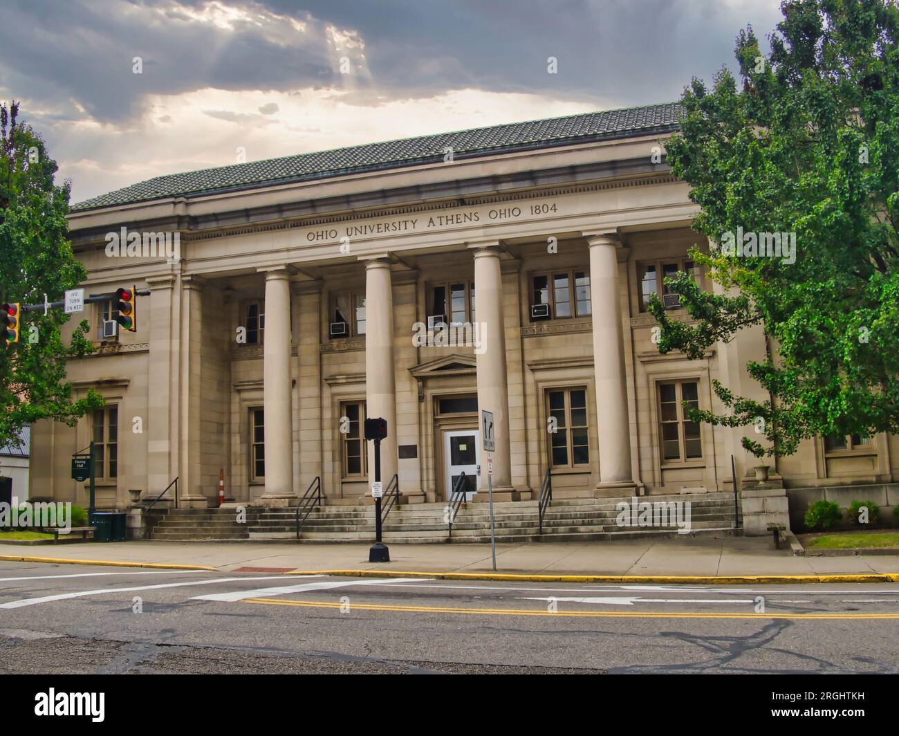 Haning Hall nel Campus of Ohio University, un ex ufficio postale USPS. La Ohio University l'ha acquisita nel 1964. Foto Stock