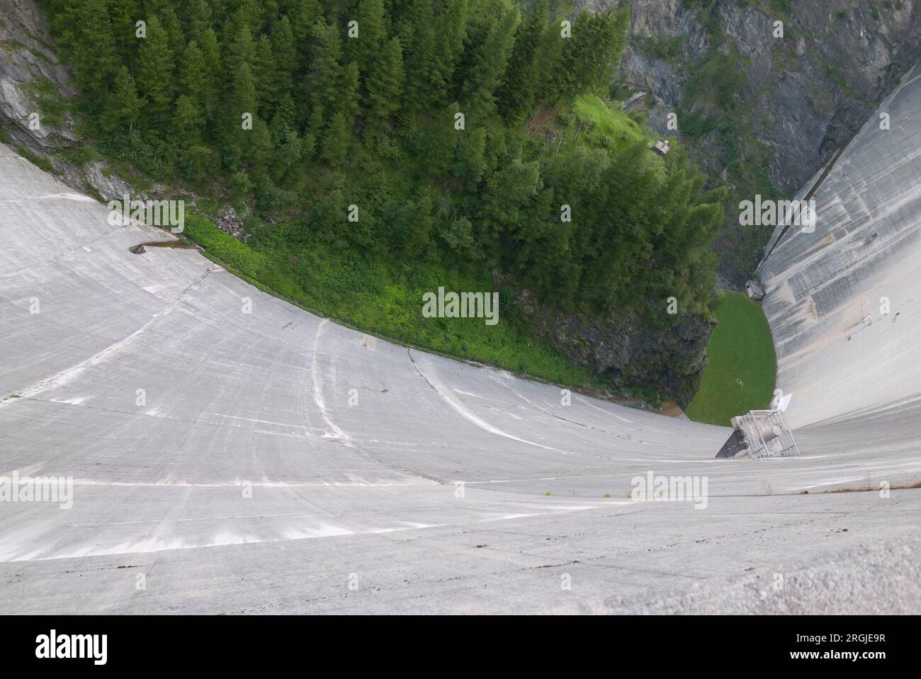 Svizzera, Canton Ticino, diga di Luzzone, Valle di Blenio Foto Stock