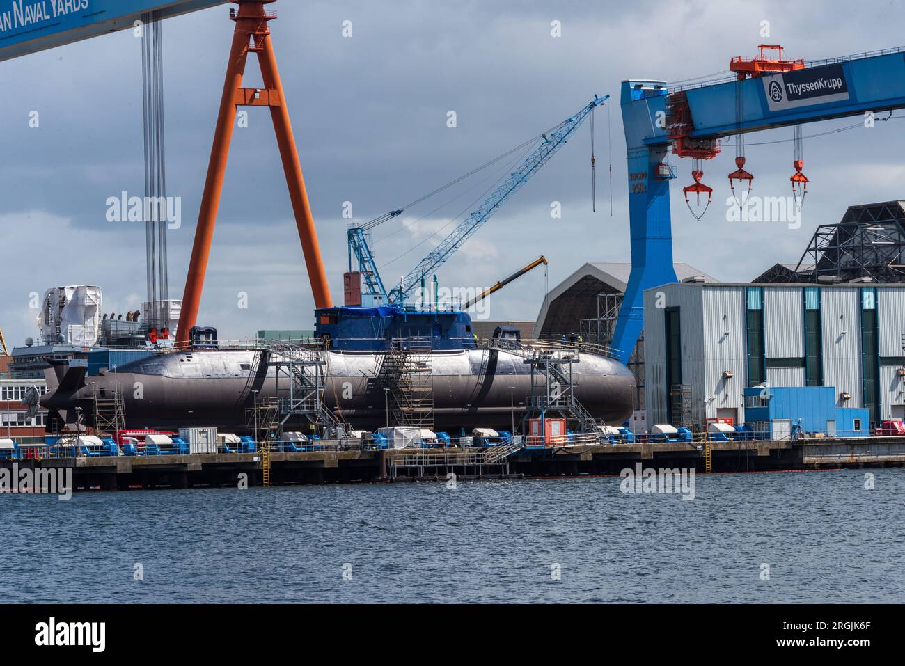 Kiel, Deutschland, agosto 2023 Hafenimpressionen, das derzeit modernste auf der Werft bei TKMS gebaute konventionelle Uboot für die Israelische Marine Foto Stock