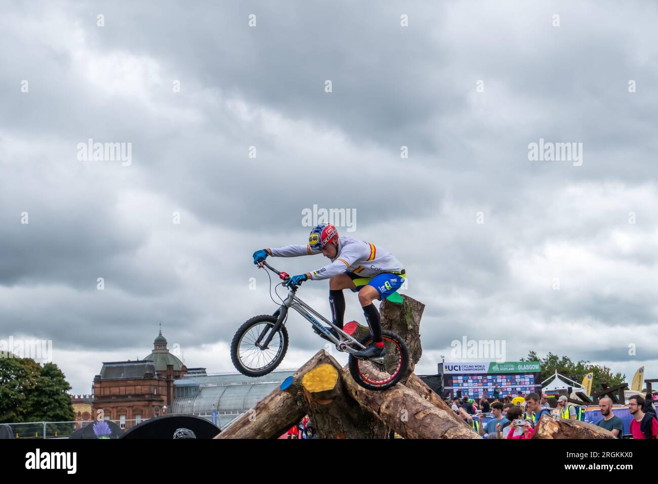 Glasgow, Scozia, Regno Unito. 10 agosto 2023. Gli UCI Cycling World Championships Mens Junior Trials si sono svolti a Glasgow Green. Credito: SKULLY/Alamy Live News Foto Stock