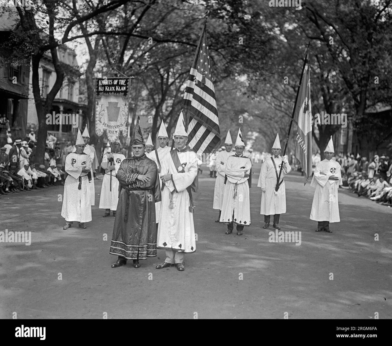 KU Klux Klan Parade (KKK) a Washington D.C. (Sam D. Rich & L.A. Mueller) ca. 1925 Foto Stock