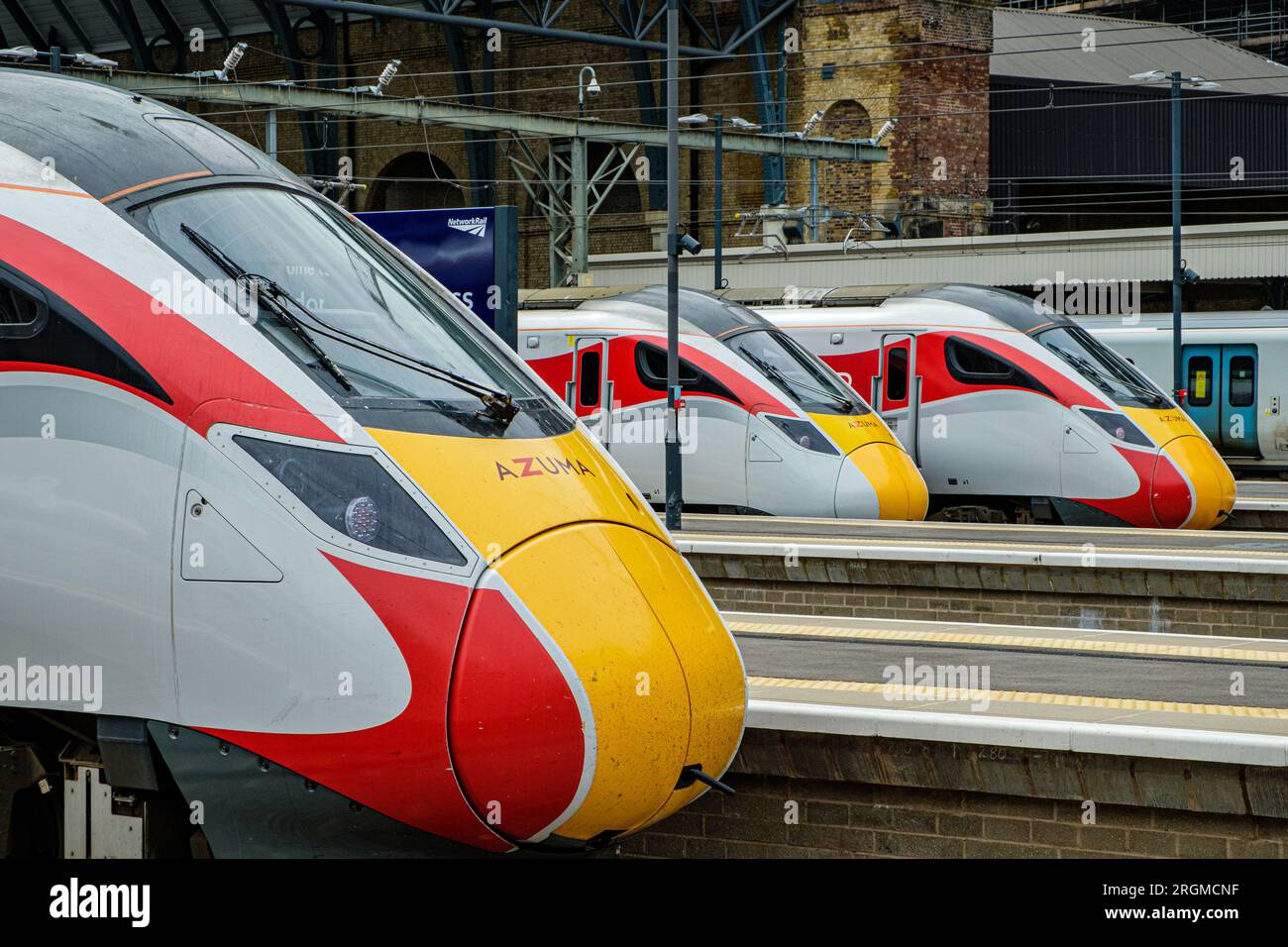 LNER Classe 801 Azuma, stazione di Kings Cross, Euston Road, Londra, Inghilterra Foto Stock