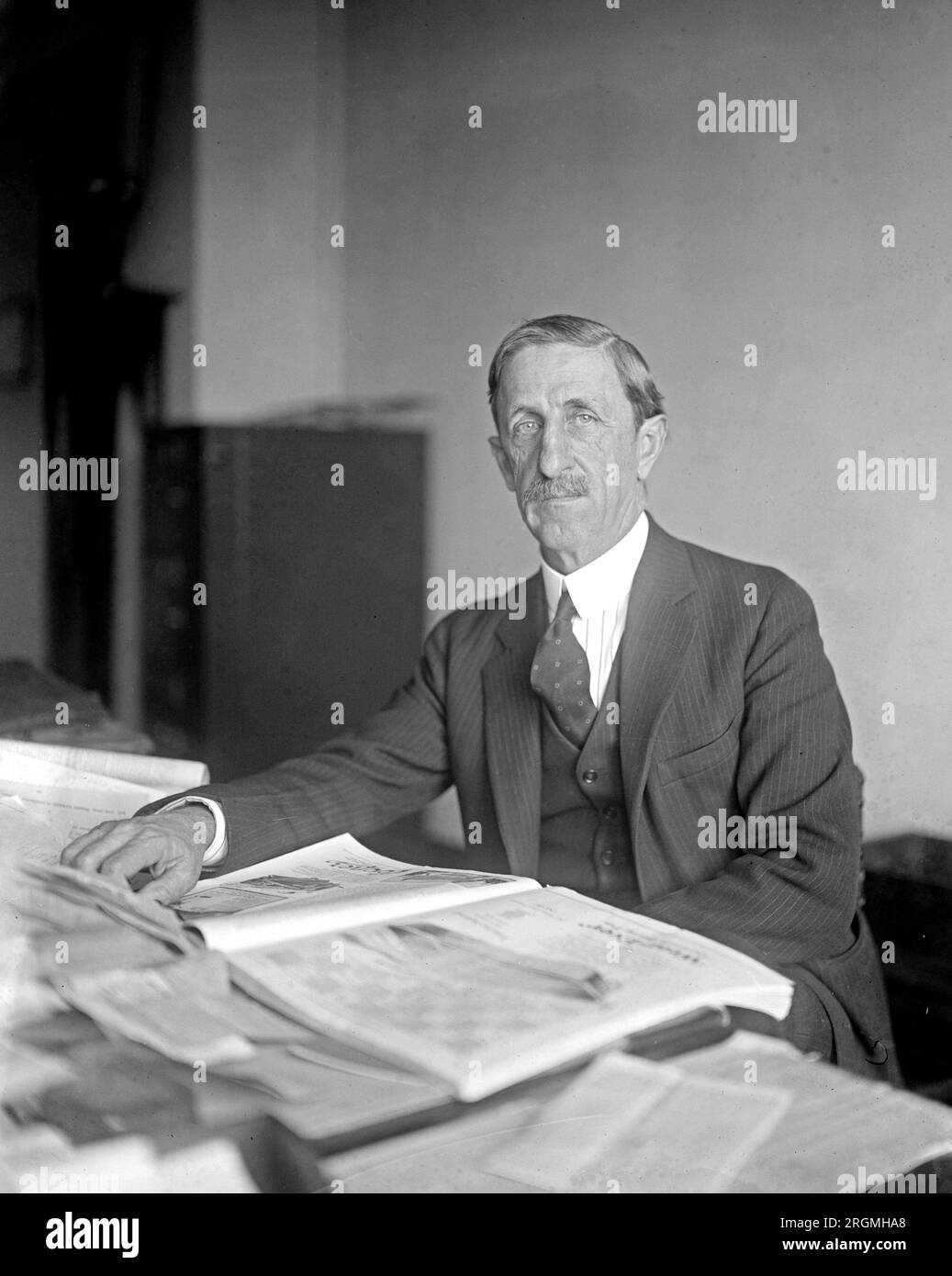 Alfred P. Dennis, un membro della Commissione tariffaria degli Stati Uniti, CA. 1925 Foto Stock
