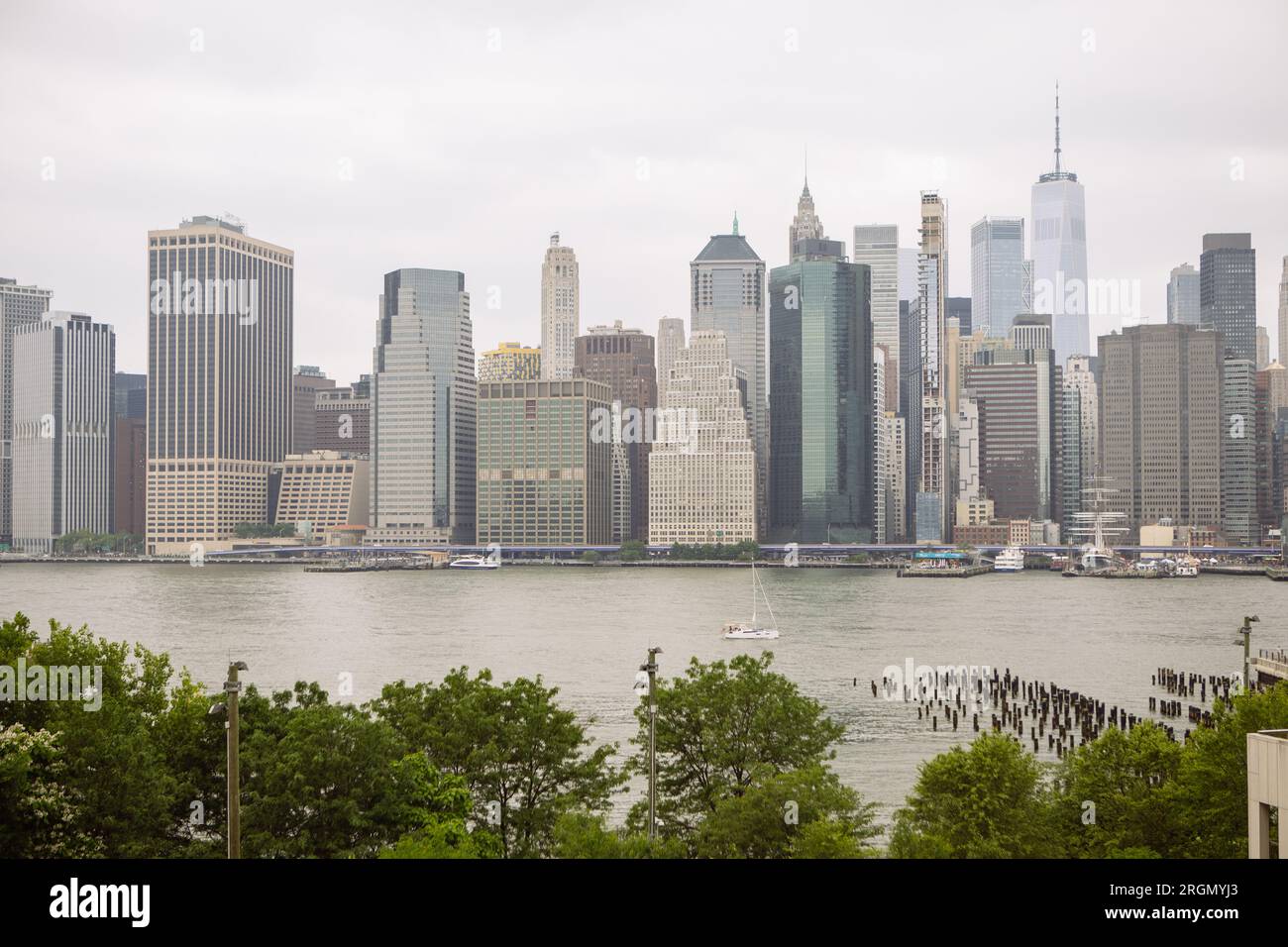 Vista di Manhattan dalla passeggiata di Brooklyn Heights Foto Stock