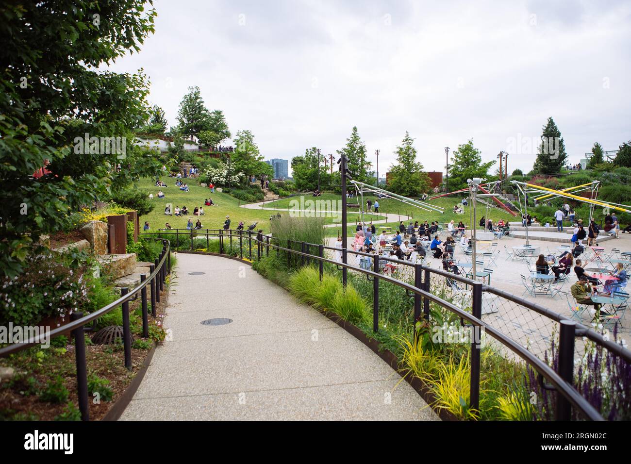 Percorso a Little Island, Hudson River Park, Manhattan, New York, USA Foto Stock