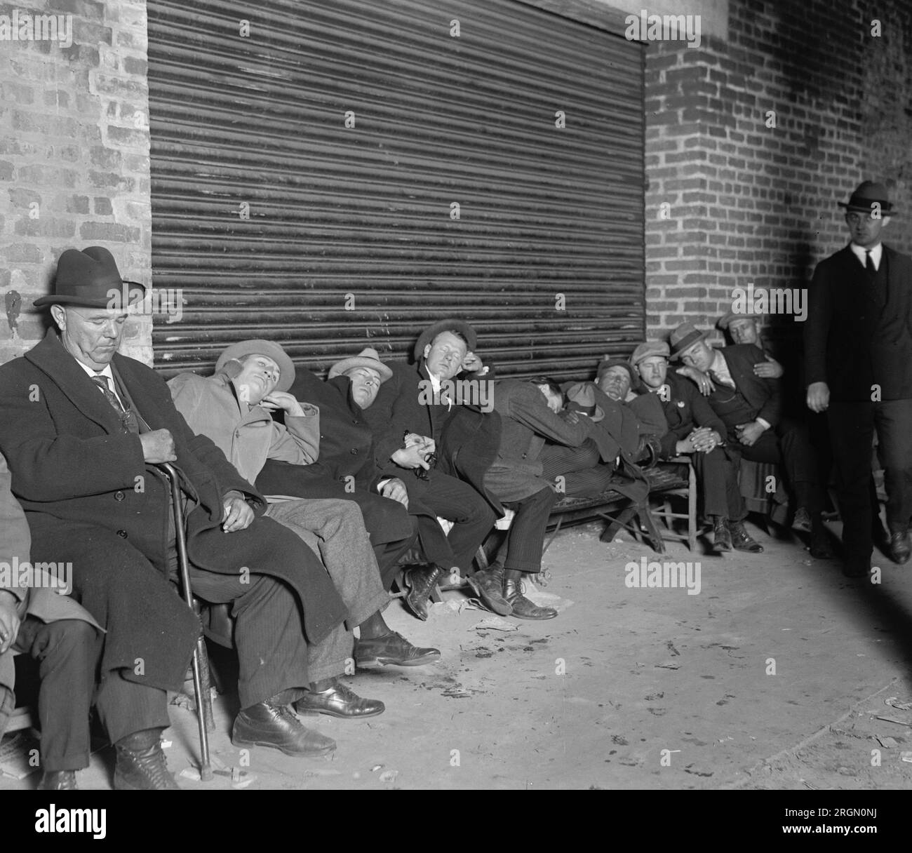 World Series 1924: Tifosi in attesa dei biglietti per le World Series, 10/3/24 Foto Stock