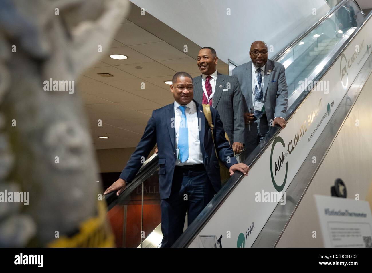 Reportage: Le rappresentanze dell'USDA visitano l'AIM for Climate Summit a Washington, D.C (marzo 2023) - il Dipartimento dell'Agricoltura degli Stati Uniti, l'Amministratore dei servizi agricoli stranieri Daniel Whitley e l'Amministratore della NASS Hubert Hamer all'AIM for Climate Summit di lunedì 8 maggio 2023. Foto Stock