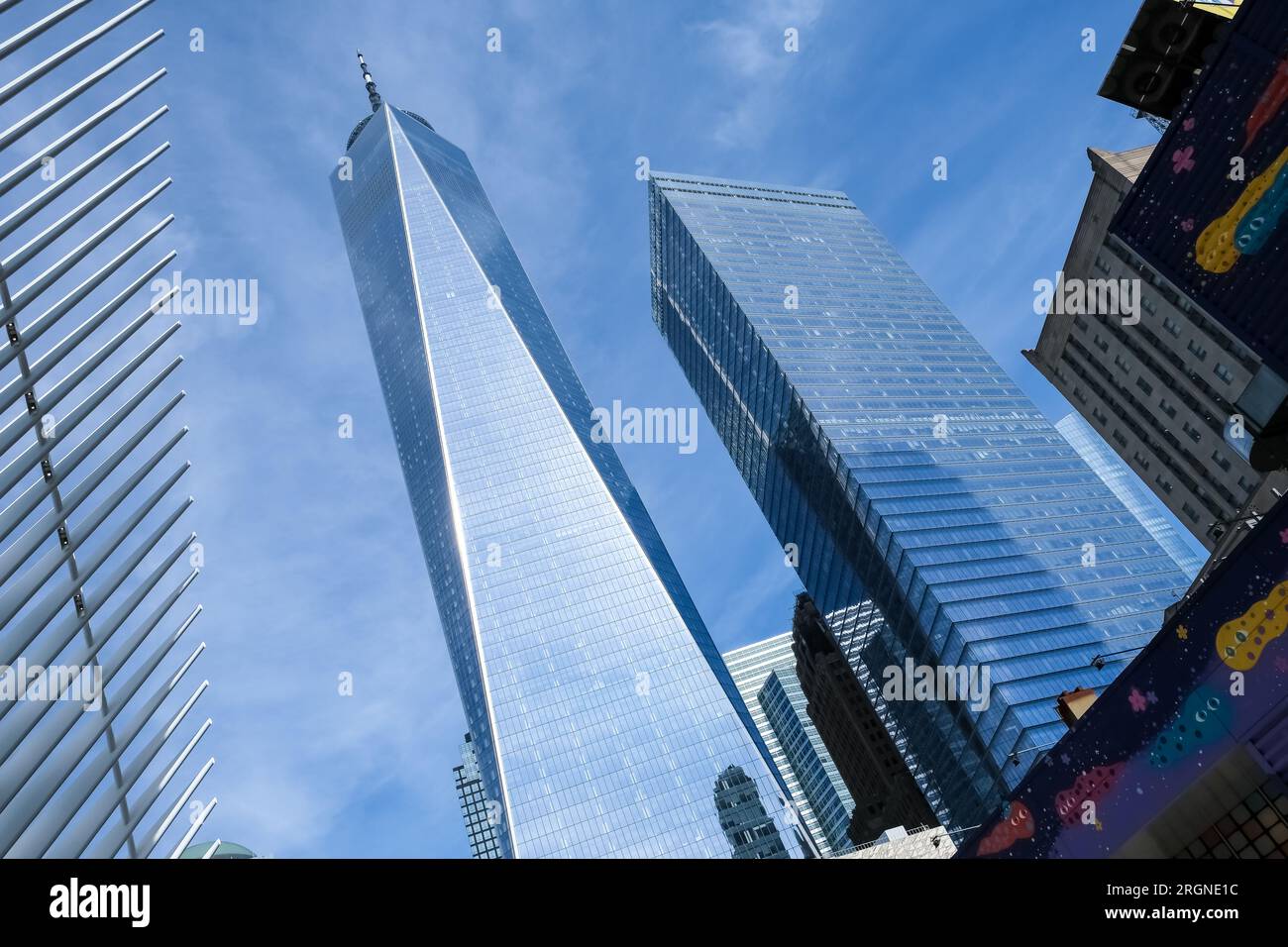 Dettaglio architettonico del World Trade Center (WTC), un complesso di edifici nel quartiere Lower Manhattan di New York City, Stati Uniti Foto Stock