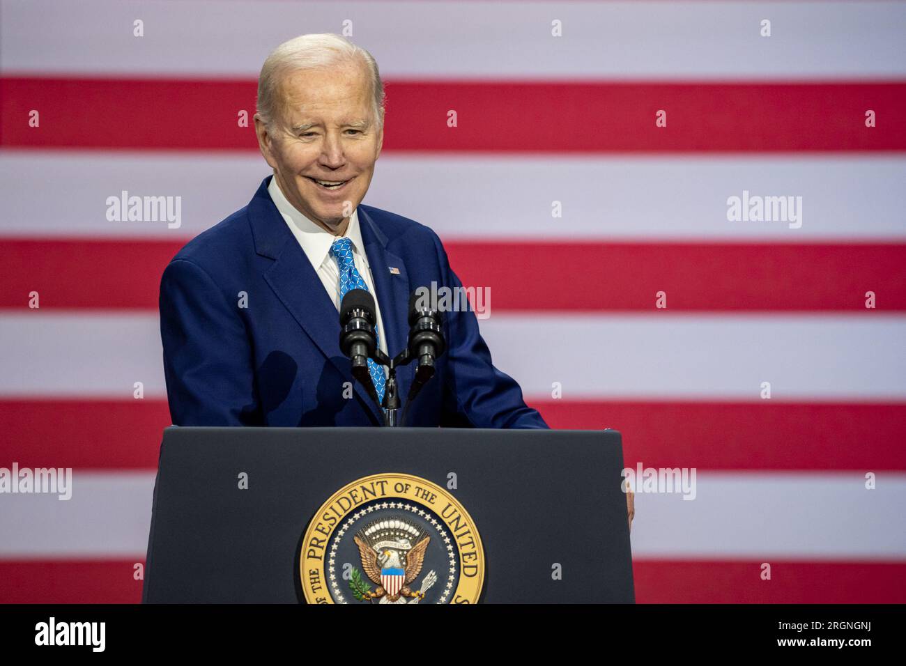 Reportage: Visita del presidente Biden a Virginia Beach per il discorso sull'assistenza sanitaria (2023) - il presidente Joe Biden fa osservazioni sulla protezione dell'accesso all'assistenza sanitaria a prezzi accessibili, martedì 28 febbraio 2023, presso il Kempsville Recreation Center di Virginia Beach, Virginia. Foto Stock