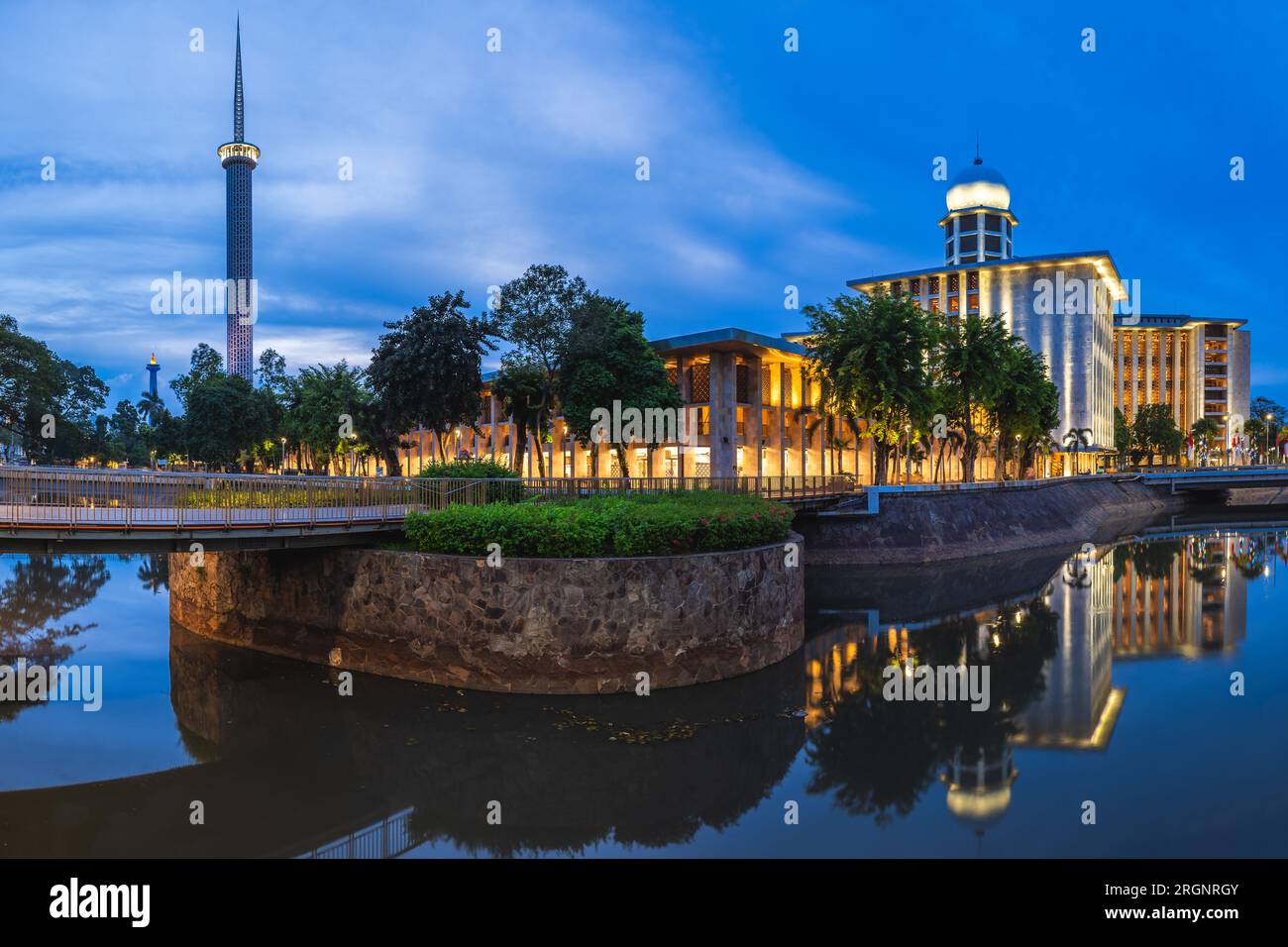 Masjid Istiqlal, Moschea dell'indipendenza, situata nel centro di Giacarta in Indonesia Foto Stock