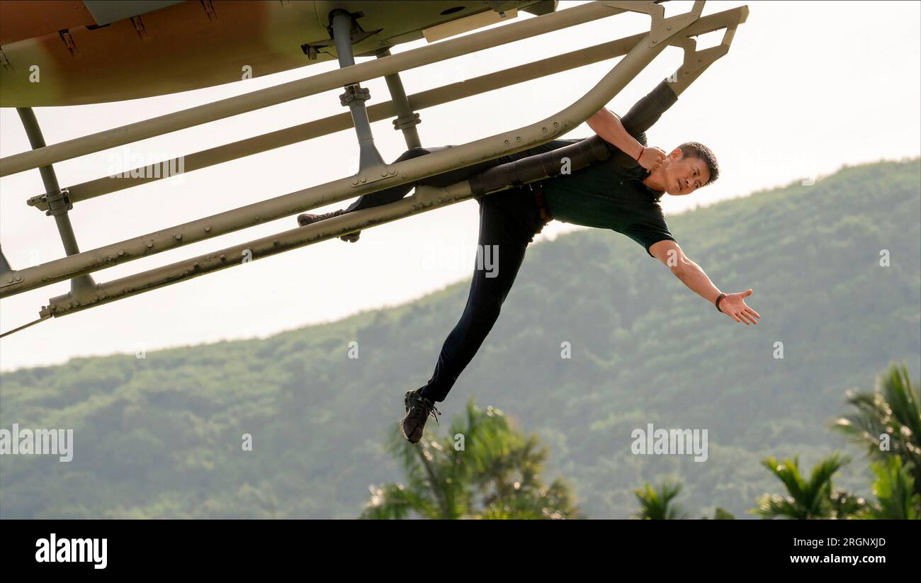 JING WU in MEG 2: THE TRENCH (2023), diretto da BEN WHEATLEY. Credito: Apelles Entertainment / album Foto Stock