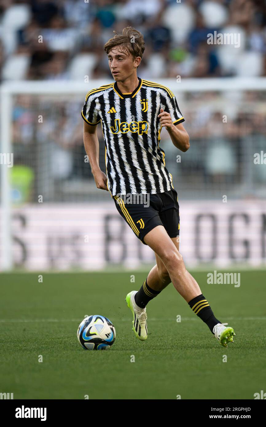 Dean Huijsen della Juventus FC in azione durante l'amichevole partita di  calcio tra Juventus FC e Juventus Next Gen Foto stock - Alamy