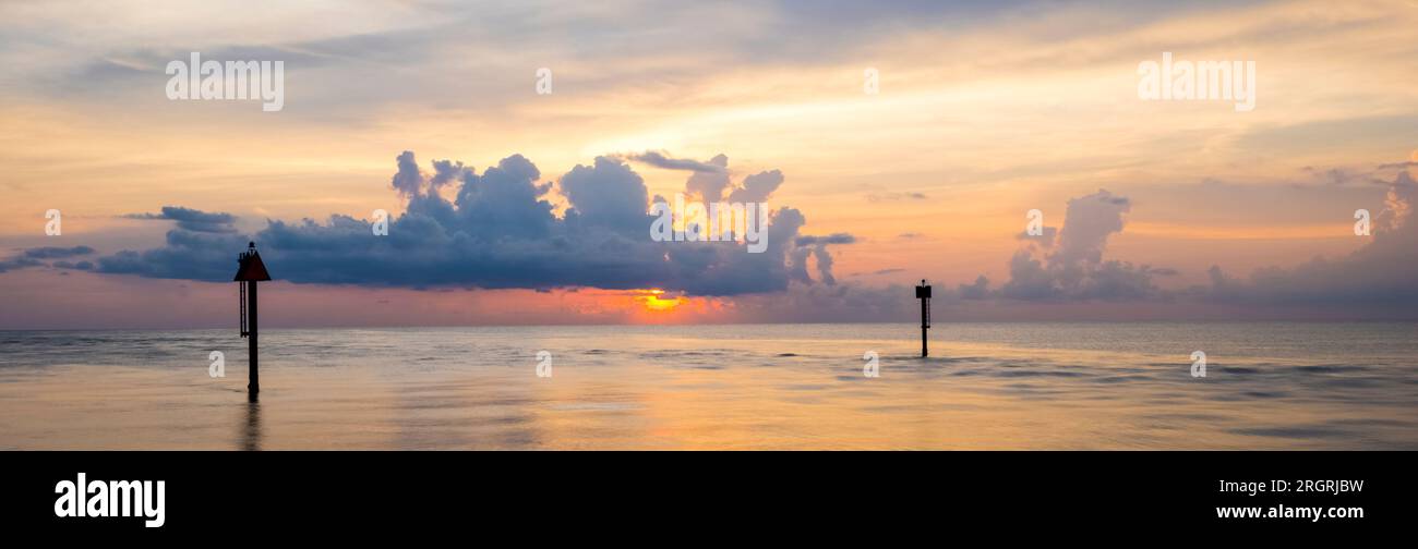 Tramonto sul Golfo del Messico da Venice, Florida, USA Foto Stock