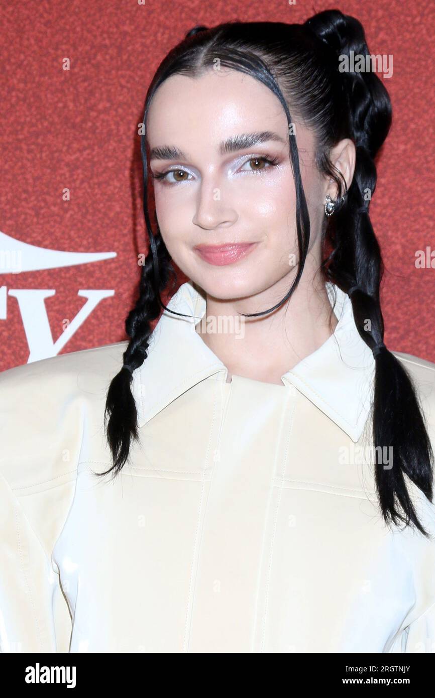 Los Angeles, CA. 10 agosto 2023. Poppy at Arrivals for VARIETY Power of Young Hollywood Event, NeueHouse Hollywood, Los Angeles, CA 10 agosto 2023. Crediti: Priscilla Grant/Everett Collection/Alamy Live News Foto Stock